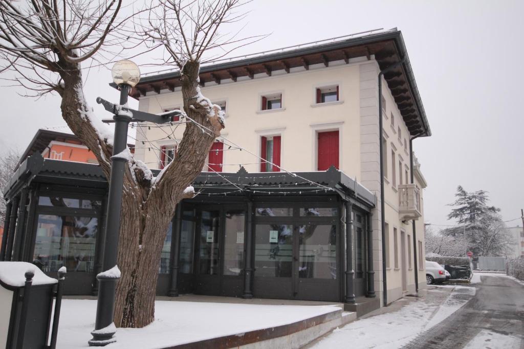 La Locanda Alla Stazione Ponte nell'Alpi Exterior photo